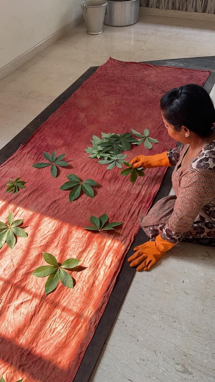 Eco-printing with Aesculus leaves on Muslin fabric